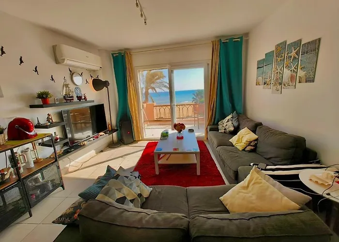 Beachfront First Row, Gather By The Red Sea * Ajn-Szuhna